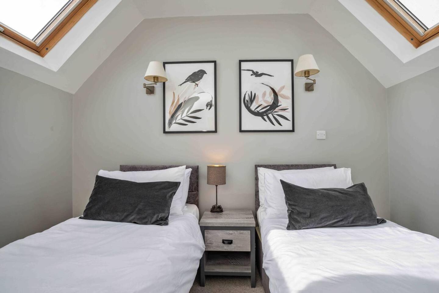 Stylish & Spacious 3 Bed Apartment With Parking 셰필드 외부 사진