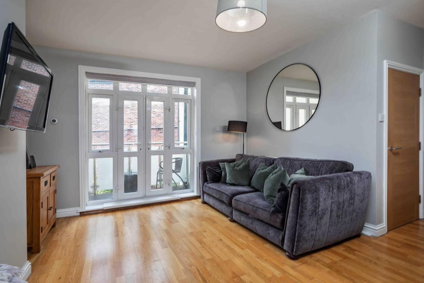 Stylish & Spacious 3 Bed Apartment With Parking 셰필드 외부 사진